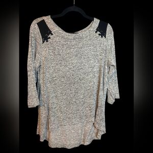 PerSeption Concept Heathered Gray Top with Black Accents